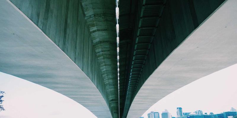 SEO优化助力汉语教学：如何利用IIASOL认证在Upwork与Fiverr获取高价值订单